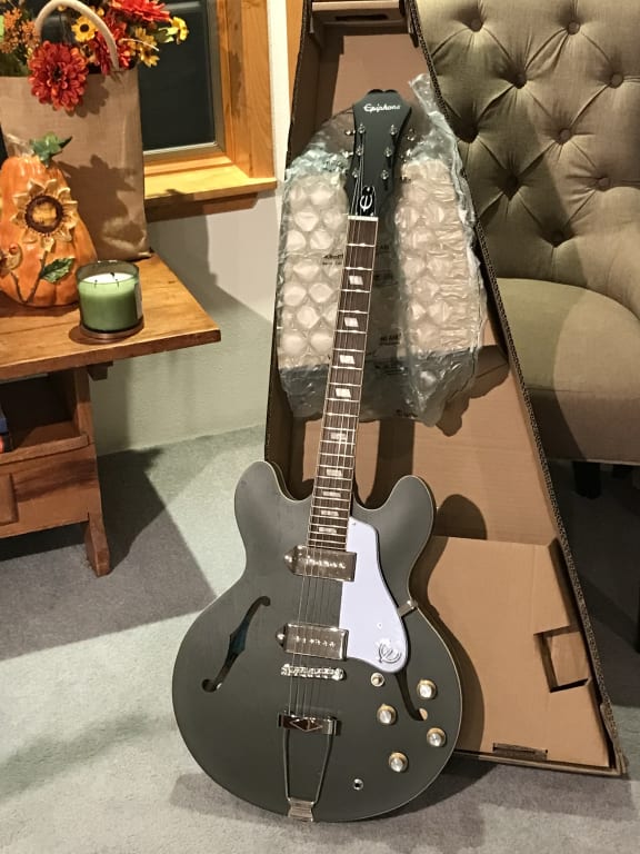 Epiphone Casino Worn Hollowbody Electric Guitar Olive Drab Epiphone Casino Worn Hollowbody Electric Guitar Olive Drab