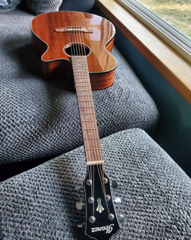 Ibanez AEG62 Grand Concert Acoustic-Electric Guitar Natural