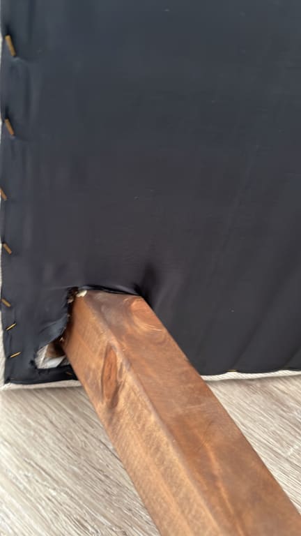 Patas engrapadas
