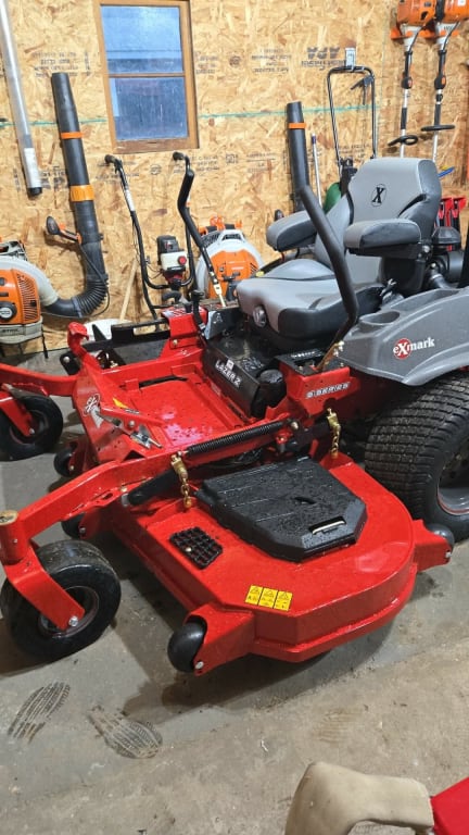 Exmark Lazer Z S-Series Mower | Model LRS801GKA524A1