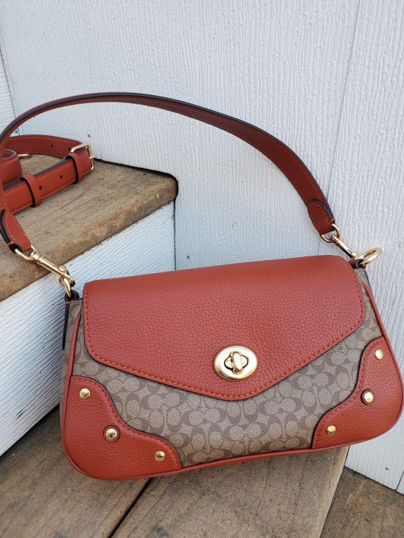 New 🆕Coach outlet Ellis Shoulder Bag 