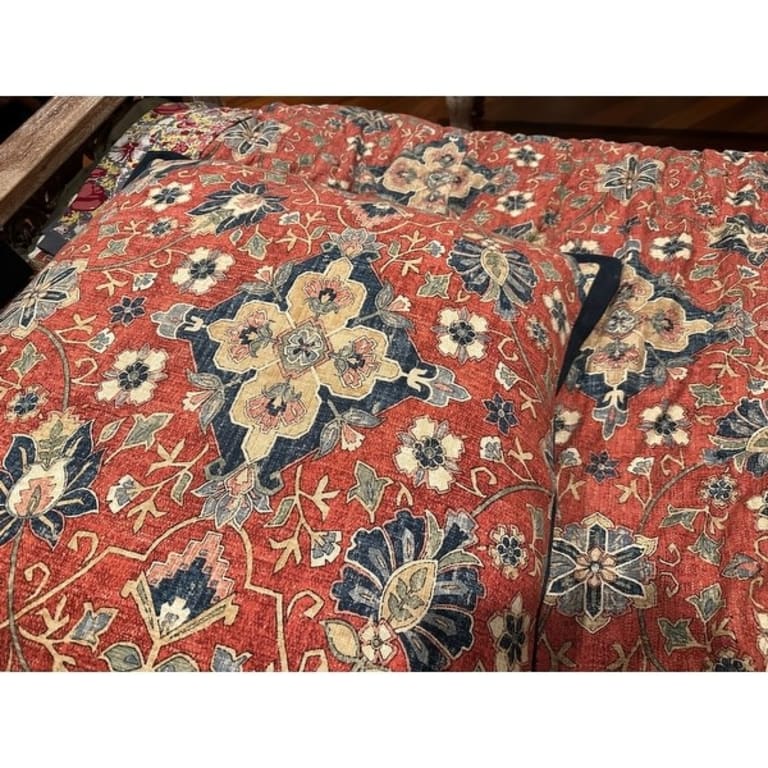 HiEnd Accents Melinda Washed Linen Vintage Floral Medallion Duvet Cover