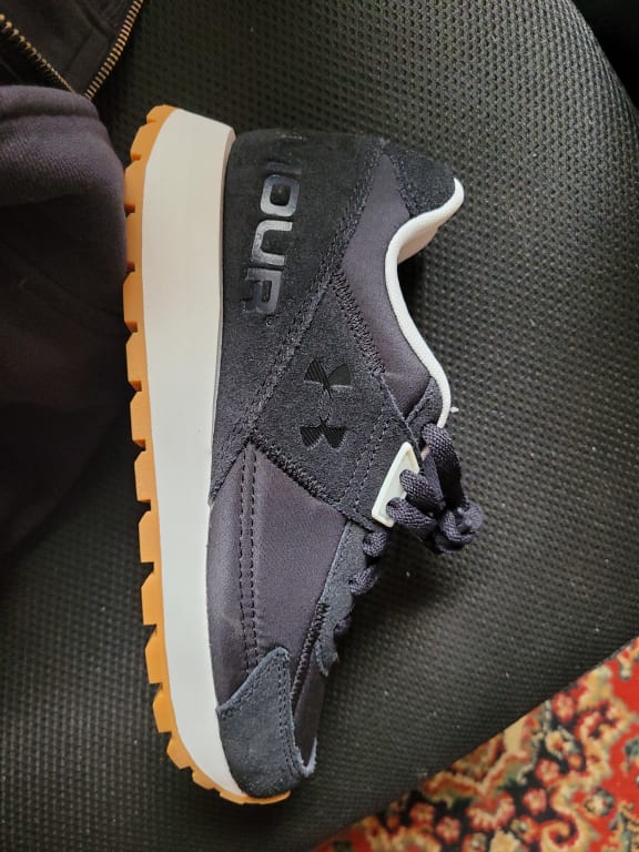 Zapatilla under