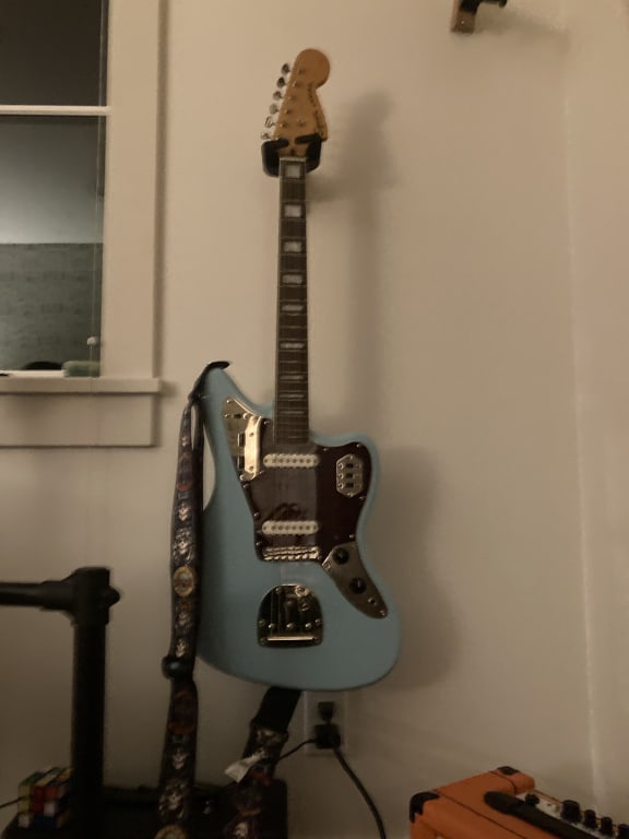 Squier Classic Vibe '70s Jaguar Limited-Edition Electric Squier Classic Vibe '70s Jaguar Limited-Edition Electric