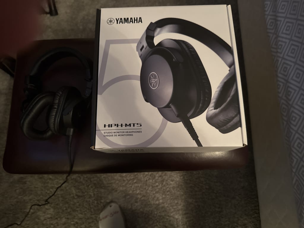 Yamaha HPH-MT5 Monitor Headphones Black | Guitar Center Yamaha HPH-MT5 Monitor Headphones Black | Guitar Center
