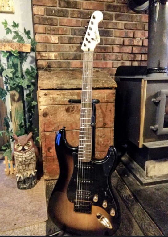 ギター Squier by Fender Bullet Stratocaster HSS Open Box Squier Bullet Stratocaster HSS Hardtail Limited-Edition