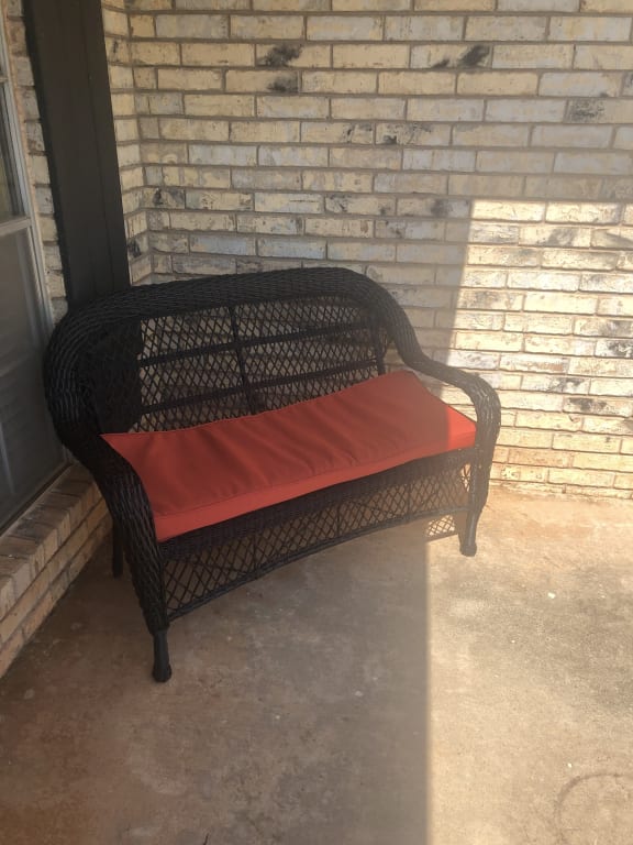 Outdoor Wicker Settee, White