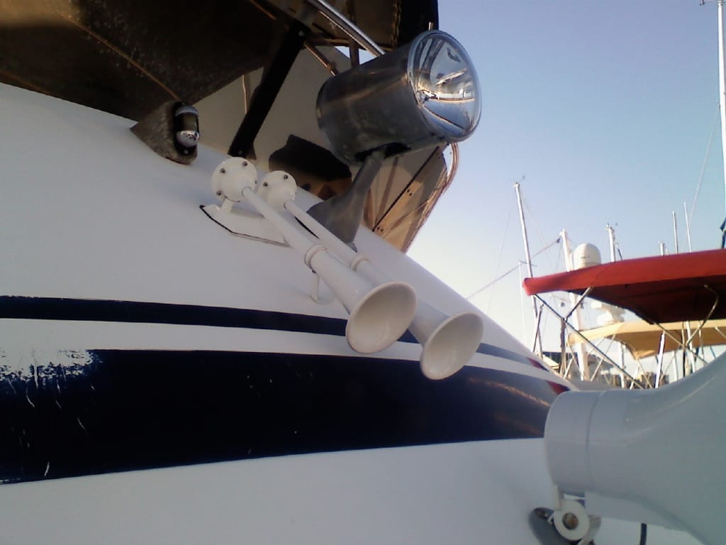 Dual Trumpet Marine Air Horns