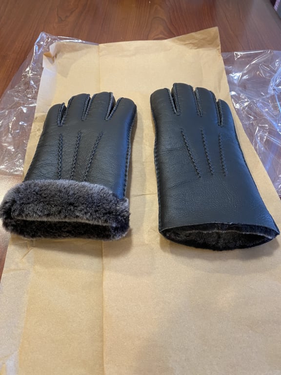 Customer Image Captioned: Nice sheepskin.