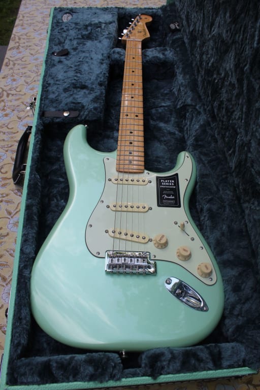 あ　Fender PLAYER SERIES STRATOCASTER Open Box Fender Player Stratocaster Maple Fingerboard Limited