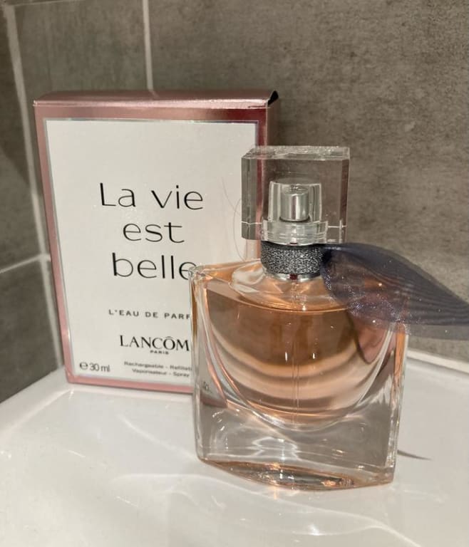 LANCÔME La vie est belle Refillable Eau de parfum dispo en ligne