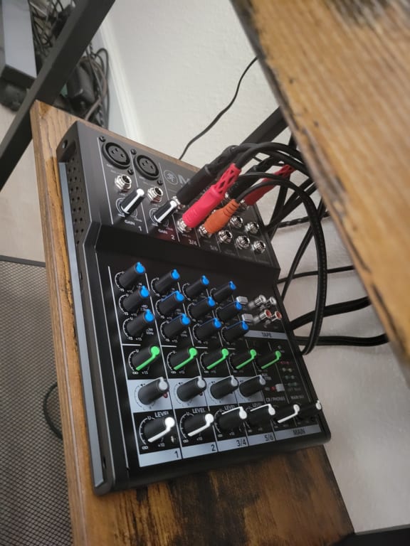 Mackie Mix8 8-Channel Compact Mixer | Guitar Center Mackie Mix8 8-Channel Compact Mixer | Guitar Center