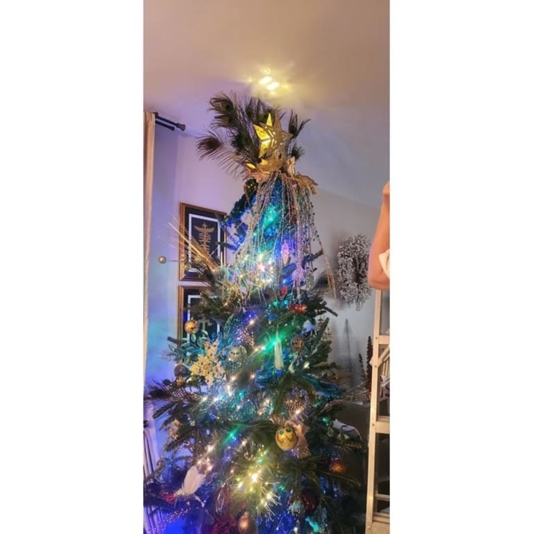 Vickerman 17inch Turquoise Camelia Glitter Spray (Pack of 6) Bed