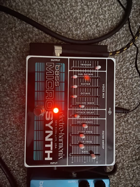 Electro-Harmonix Bass MicroSynth Effects Pedal | Guitar Center Electro-Harmonix Bass MicroSynth Effects Pedal | Guitar Center