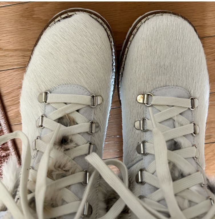 Customer Image Captioned: Flawed pair #1