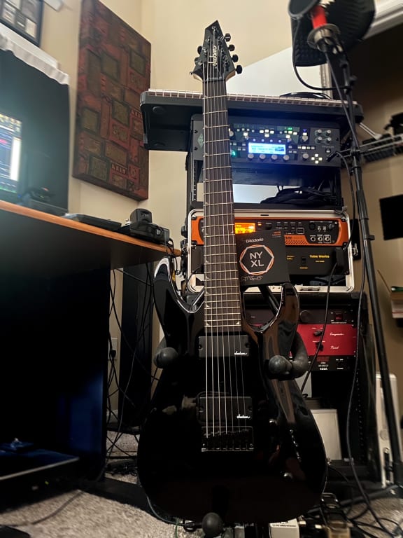 Jackson Dinky Arch Top JS22-7 DKA HT Electric Guitar Black Jackson Dinky Arch Top JS22-7 DKA HT Electric Guitar Black