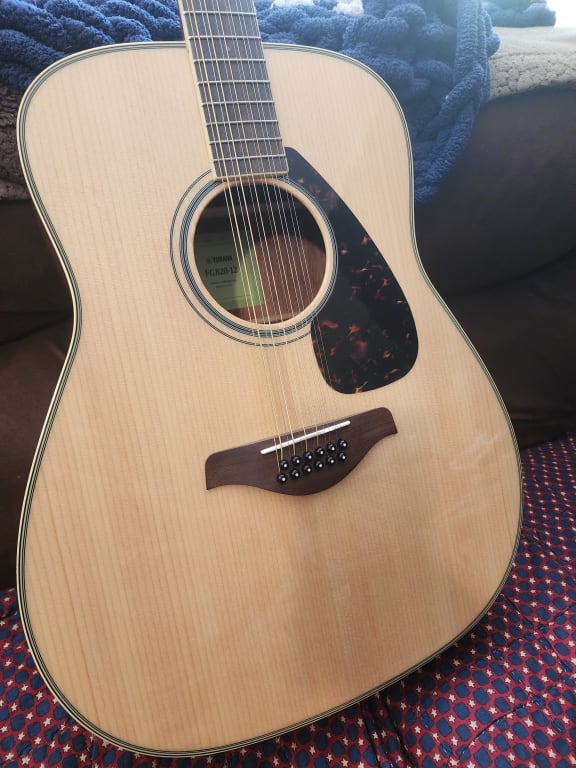 Yamaha FG820-12 Dreadnought 12-String Acoustic Guitar