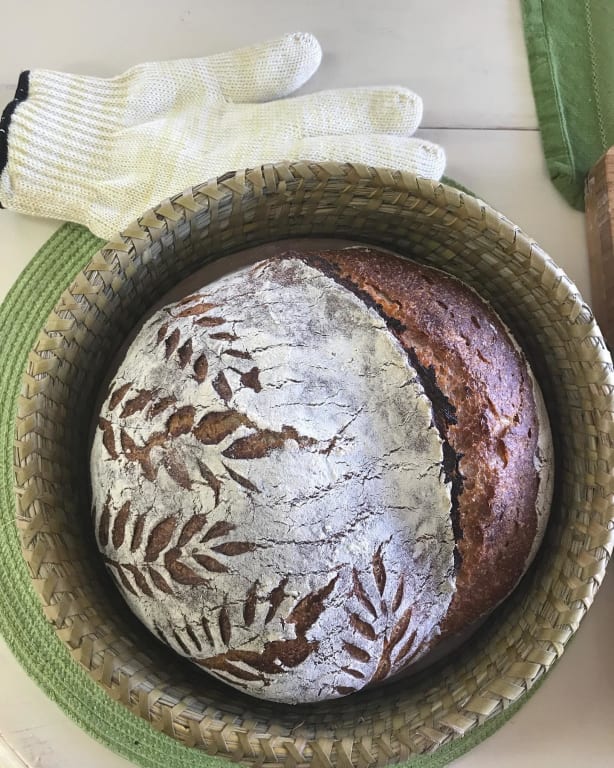 Traditional Bread Warming Set with Lid
