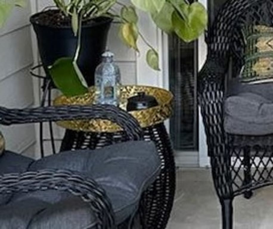 Sunny Club Black Wicker Outdoor Ottoman, 16"