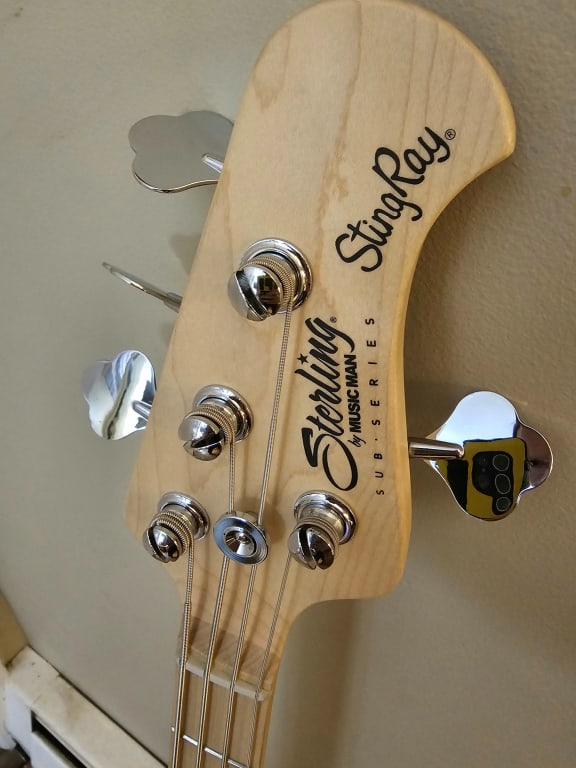 Sterling by Music Man StingRay Ray4HH Maple Fingerboard Sterling by Music Man StingRay Ray4HH Maple Fingerboard