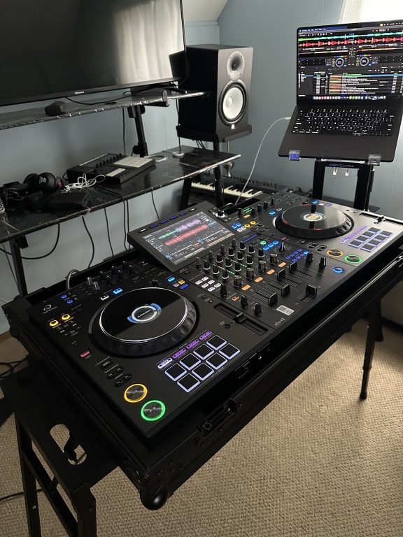 AlphaTheta XDJ-AZ 4-Channel Professional All-in-One DJ