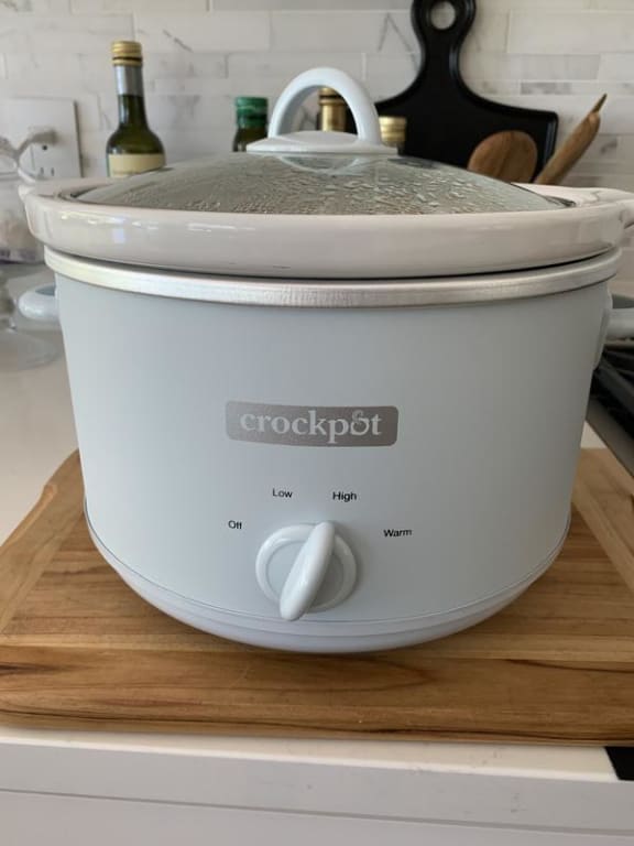 Crock-Pot® One Touch Control 4.5-Quart Lift & Serve Hinged Lid