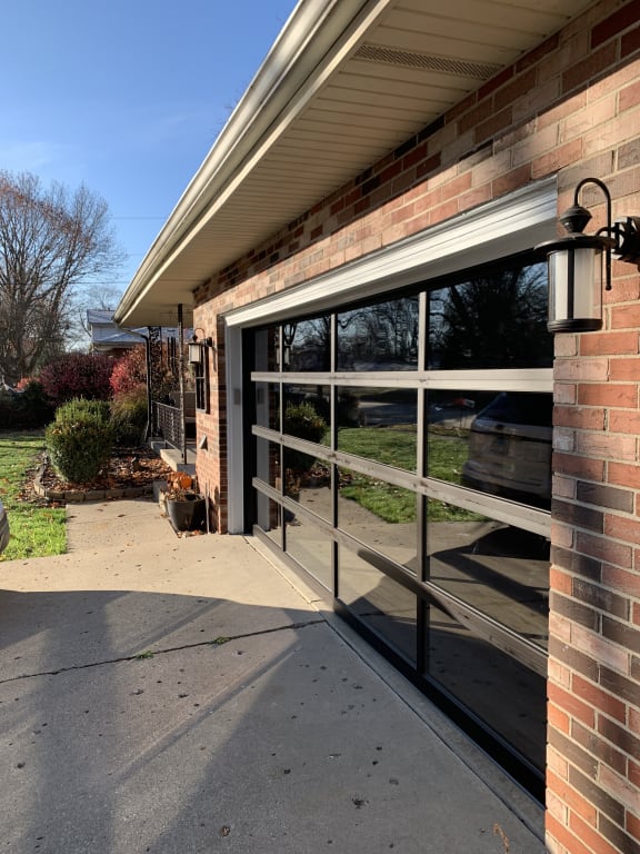 Vista Vi1000 Amarr Garage Doors
