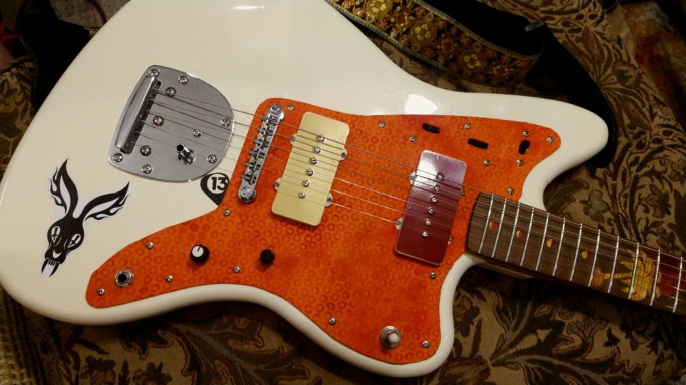 Squier J Mascis Jazzmaster Electric Guitar Vintage White Squier J Mascis Jazzmaster Electric Guitar Vintage White