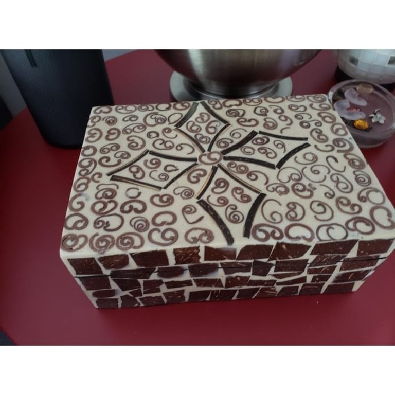Handmade Natural Cinnamon and Coconut Shell Box (Indonesia) - Bed Bath ...