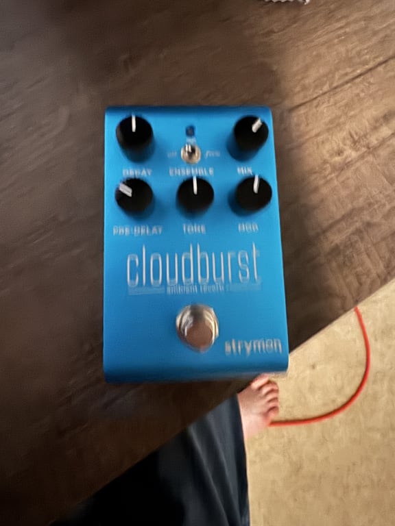 Strymon Cloudburst Ambient Reverb Effects Pedal Blue Strymon Cloudburst Ambient Reverb Effects Pedal Blue