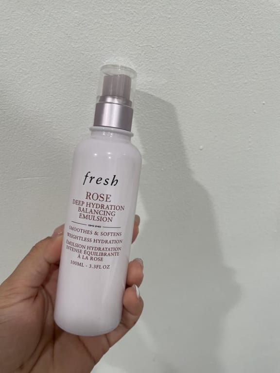 It's giving hydrated!! The new @Fresh Beauty Rose Balancing Emulsion🌹