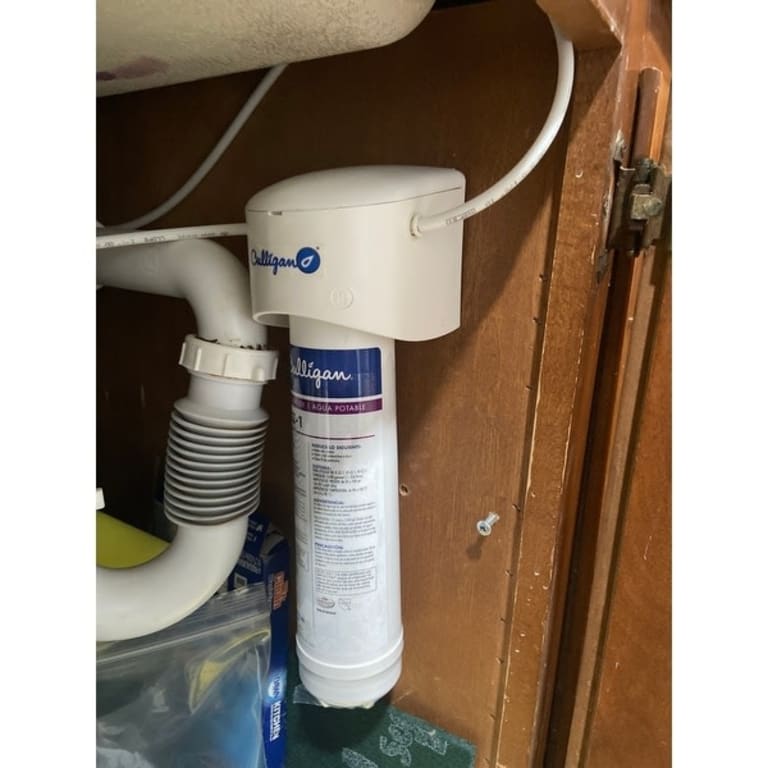 Culligan US-EZ-1 EZ-Change Système de filtration de l'eau potable sous évier 3000 gallons, US-EZ-3