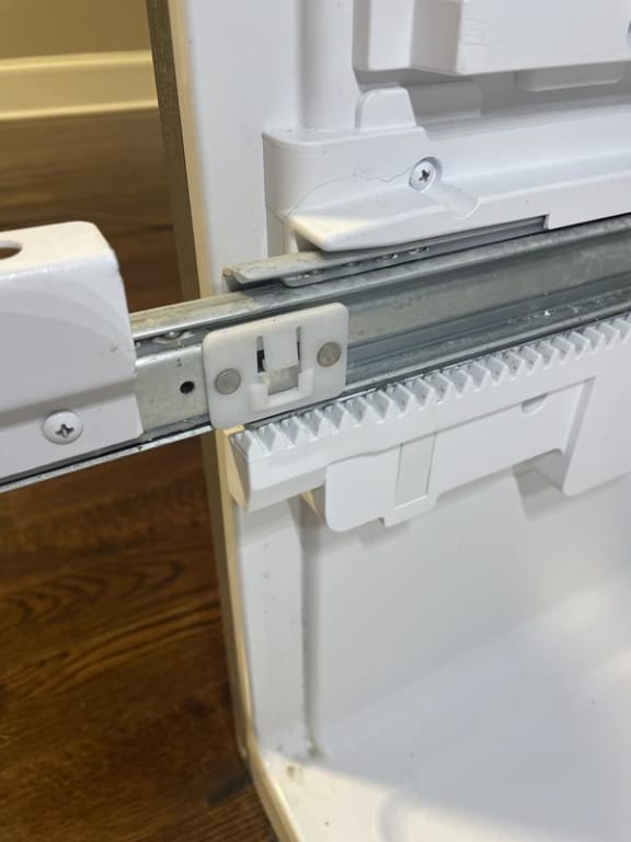 Drawer slide clip that none of the 'parts experts' know about.