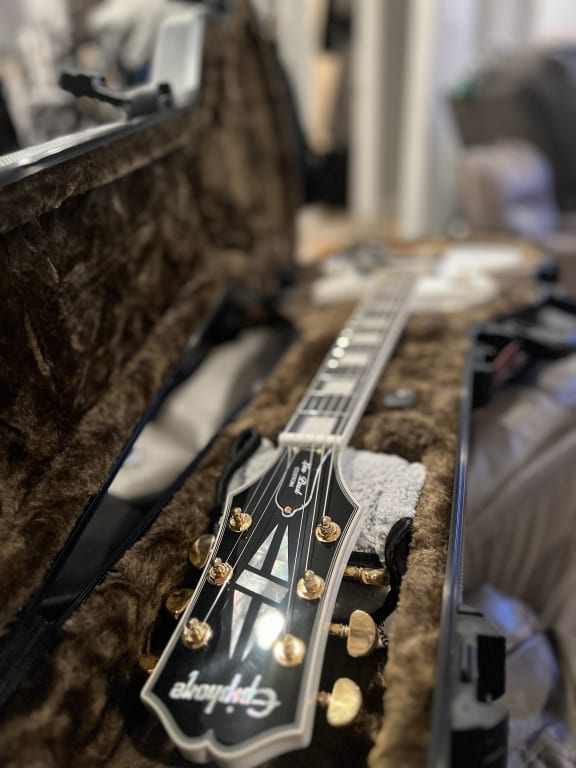 Epiphone Les Paul Custom Electric Guitar Ebony | Guitar Center Epiphone Les Paul Custom Electric Guitar Ebony | Guitar Center