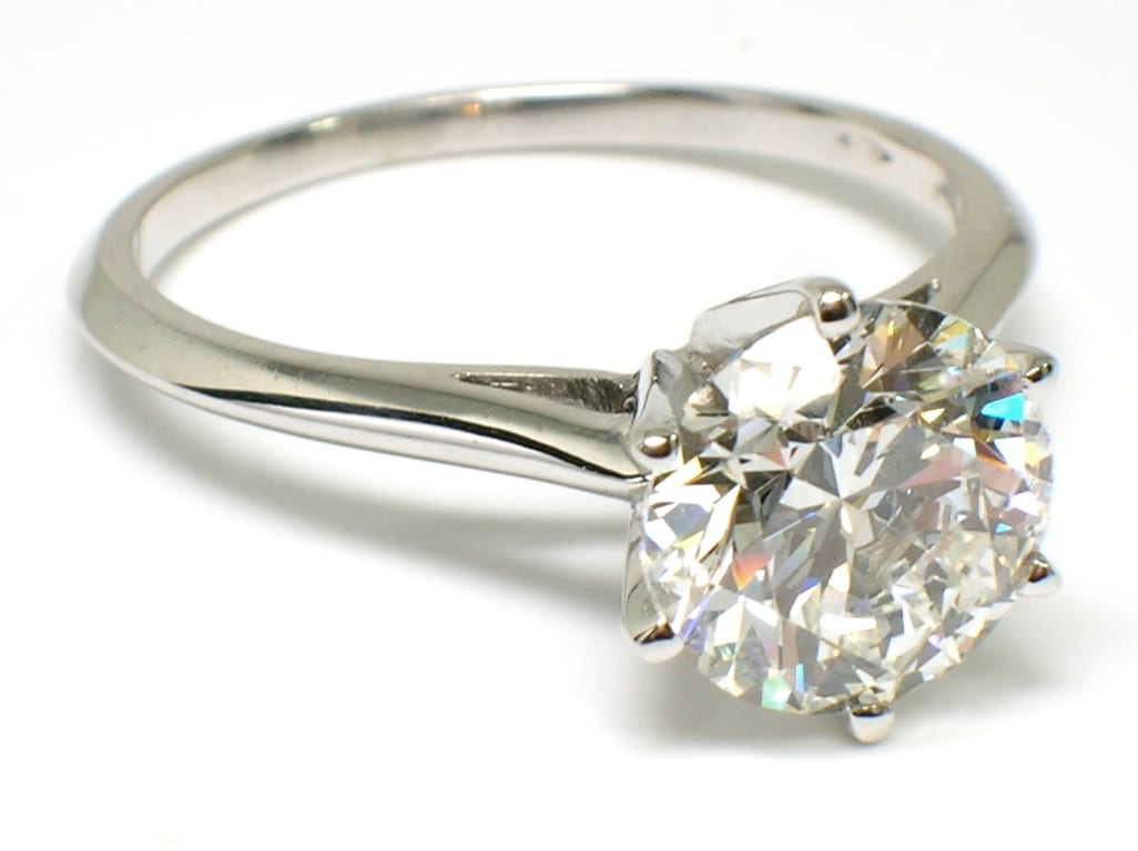 Clean Diamond Solitaire