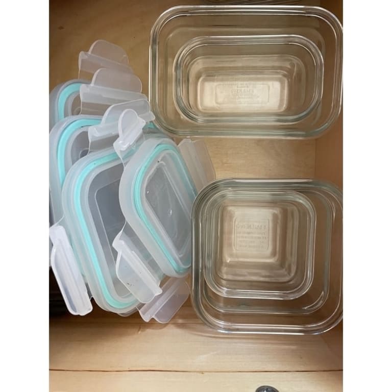 Glasslock Tempered Glass Food Storage Containers with Locking Lids, 16
