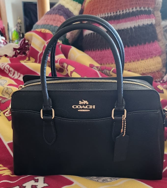 What Fits In My Coach Darcie Carryall💕💕 