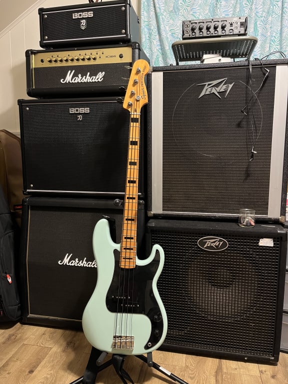 Squier Limited-Edition Classic Vibe '70s Precision Bass