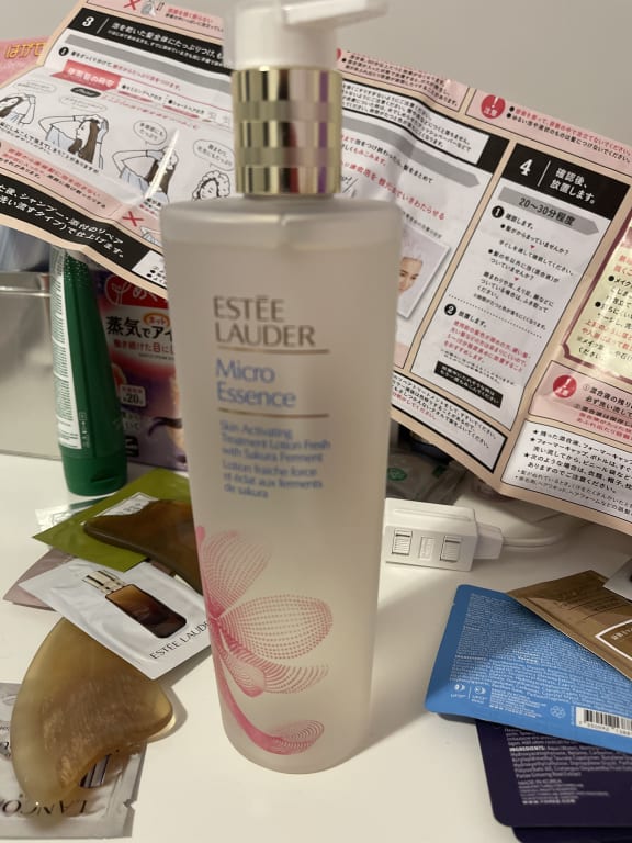 Estée Lauder Micro Essence Treatment Lotion Fresh with Sakura Ferment