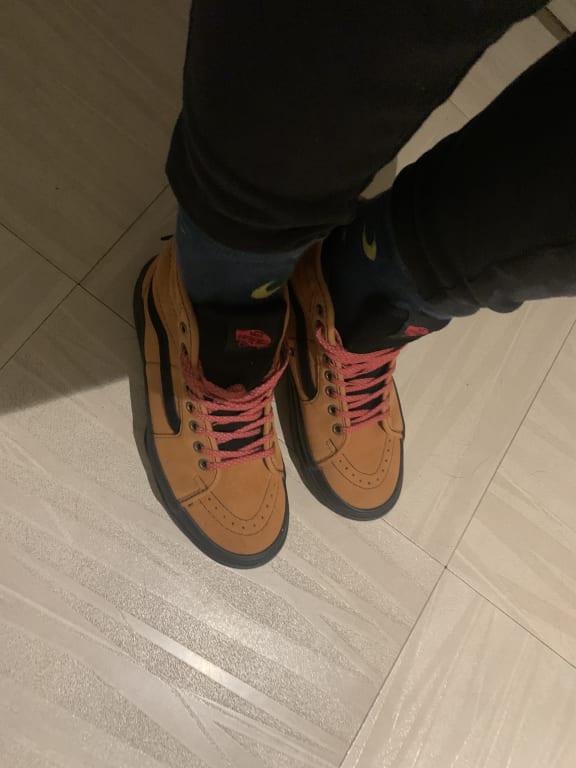 Sentry Sk8-Hi WC Plaid Shoe en French Oak Beige | Vans CA display picture 1