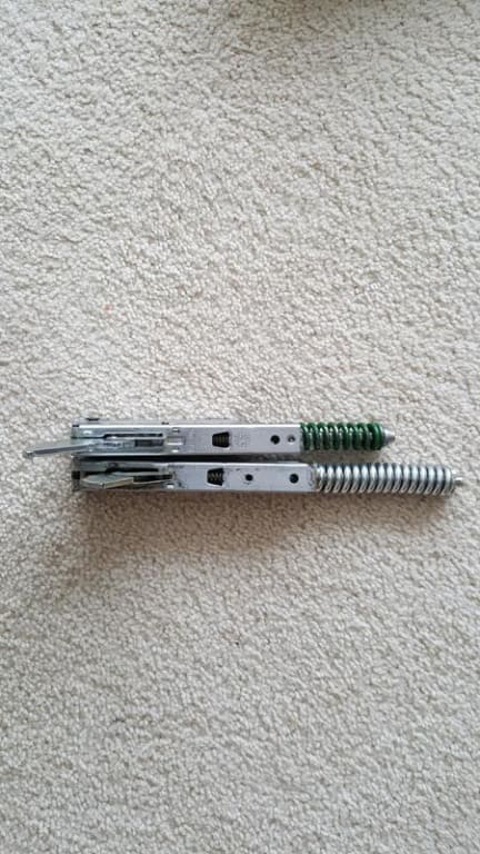 Original Hinge vs Sears