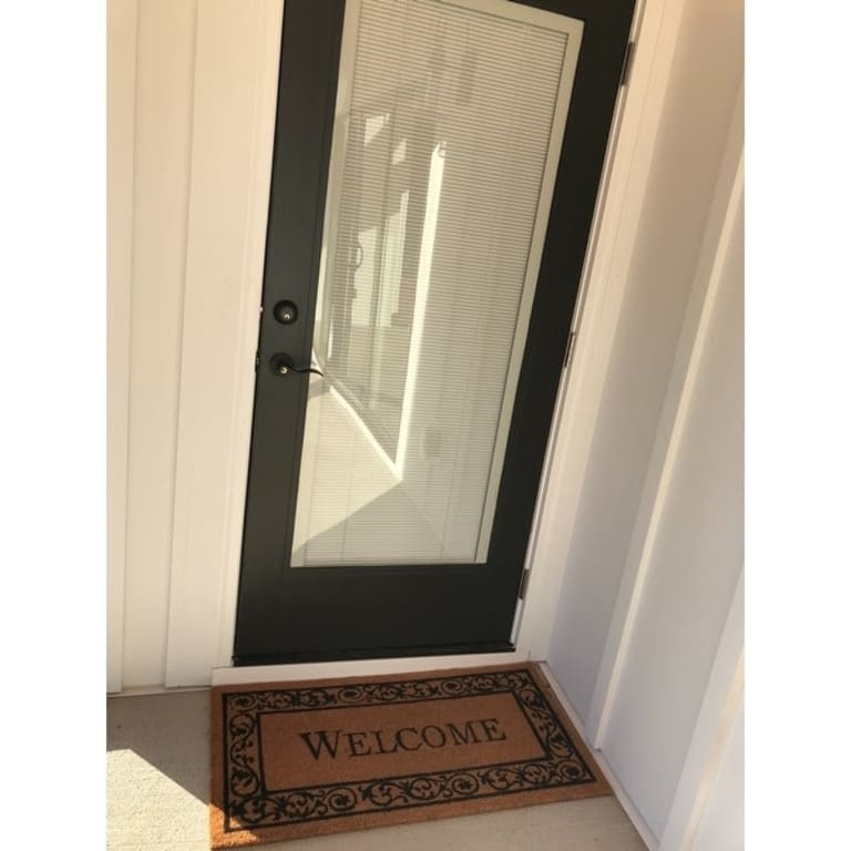 Vinyl Back Coco Wrought Iron Style Doormat (21" x 41") Bed