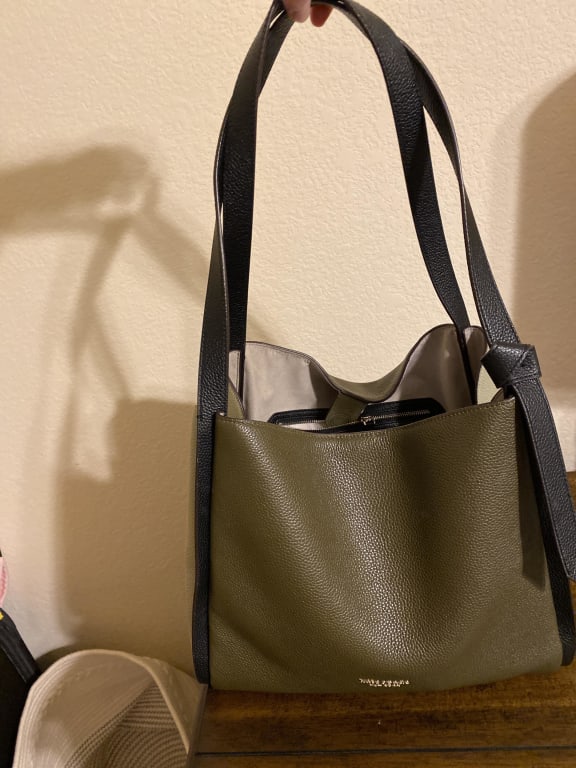 IetpShops Norway - Green 'Knott Colorblocked Large' shoulder bag GOOD Kate  Spade - Maison Margiela New Lock Square Bag