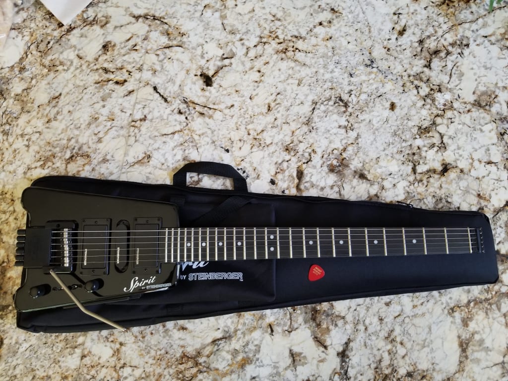 Steinberger Spirit GT-PRO Deluxe Electric Guitar White Steinberger Spirit GT-PRO Deluxe Electric Guitar White