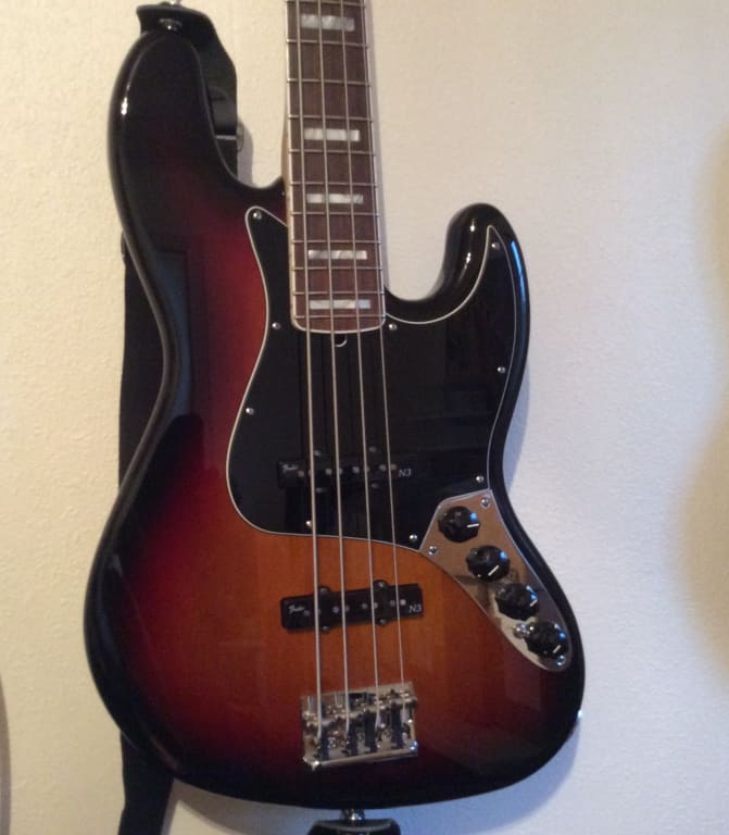 Fender American Deluxe Jazz Bass Natural Maple Fretboard | Guitar