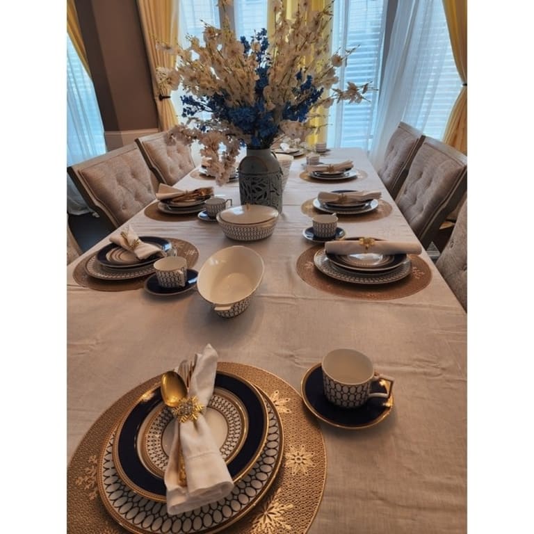 Wedgwood Renaissance Gold 10-inch Fine Bone China Serving Bowl