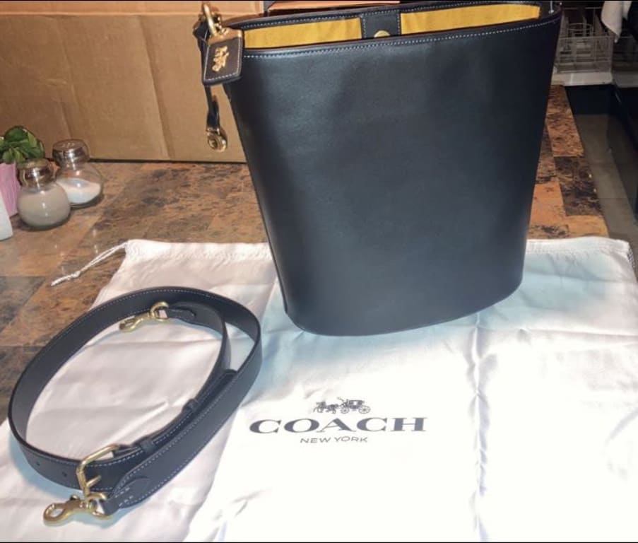 Coach Women's Dakota Leather Bucket Bag Black