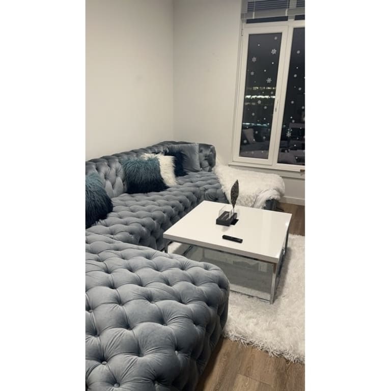 SAFAVIEH Malone White/Chrome High Gloss Coffee Table 35.4" W x 35.4