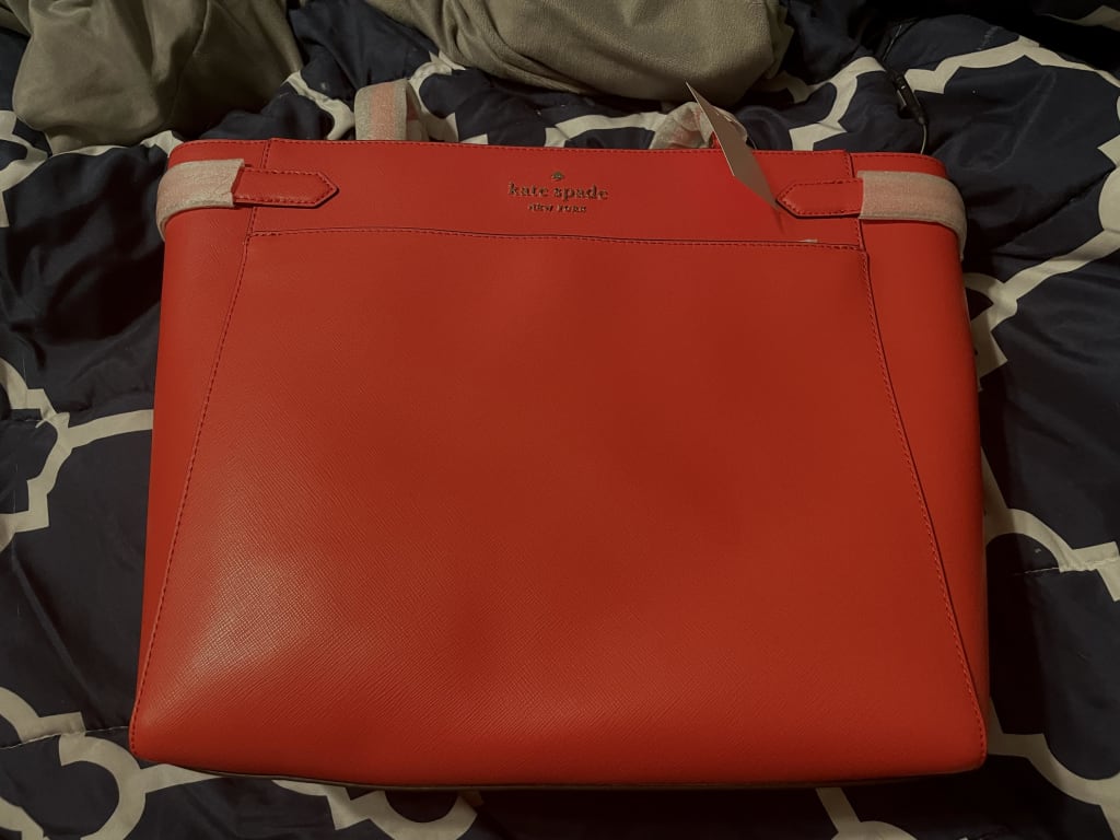 What's In My Bag  Kate Spade Staci Laptop Tote 