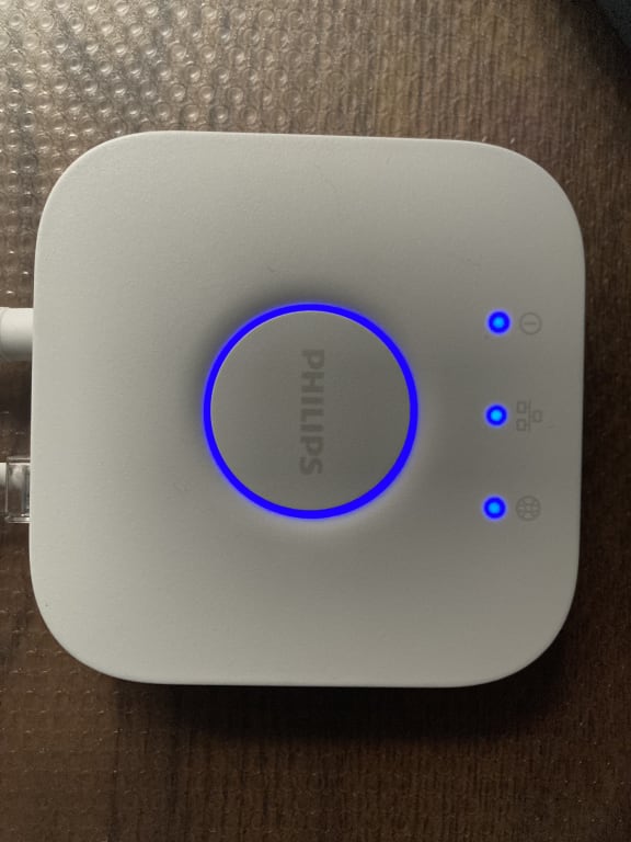 Philips Hue Personal Wireless Lighting Bridge, Apple Homekit Enabled